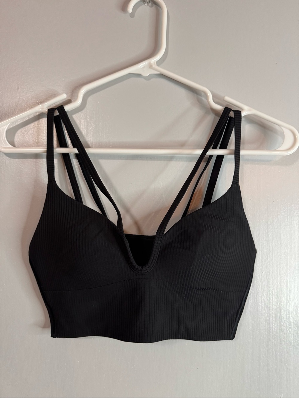Lululemon Athletica Black Ribbed Strappy Sports Bra Size 2